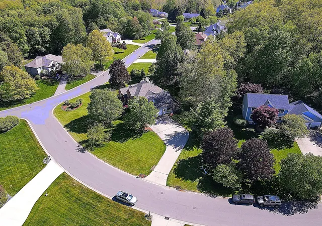 Photo 2 of Single family home for sale at 146 Summerfield Ct Sw, Grandville, MI 49418 | MLS# 65026023102 | Listing updated on 2026-09-18