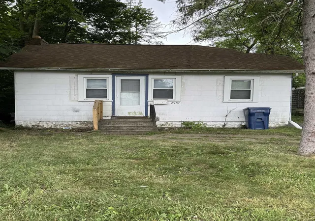 Homes for sale in Flint, MI | 2957 Mackin Rd, Flint, MI 48504 | MLS# 5050208020