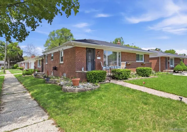 Homes for sale in Dearborn Heights City Wayne, MI | 8271 Arnold St, Dearborn Heights City Wayne, MI 48127 | MLS# 20261035848