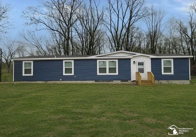 Homes for sale in Woodstock Township Lenawee, MI | 8575 N Rollin Hwy Hwy, Woodstock Township Lenawee, MI 49220 | MLS# 57050208026