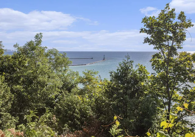 3rd image of 501 Michigan Ave, Frankfort, MI 49635 | MLS# 78080068405