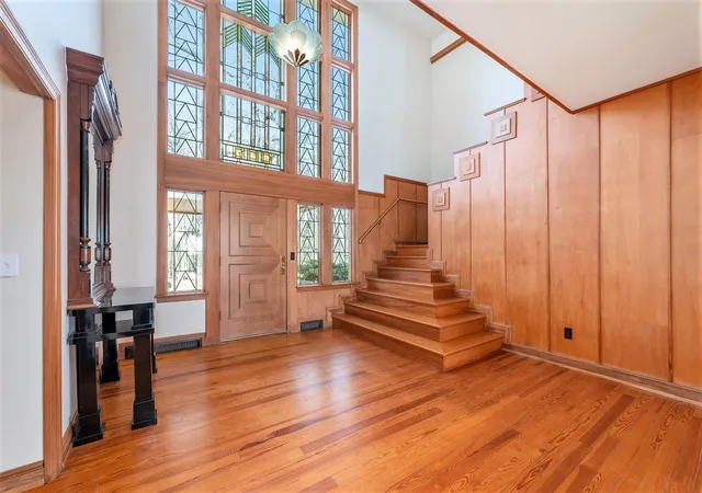 5th image of 501 Michigan Ave, Frankfort, MI 49635 | MLS# 78080068405