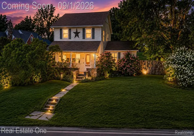 Photo 1 of Single family home for sale at 206 Broadway, Springfield Charter Township Oakland, MI 48350 | MLS# 20261035921 | Listing updated on 2026-09-01
