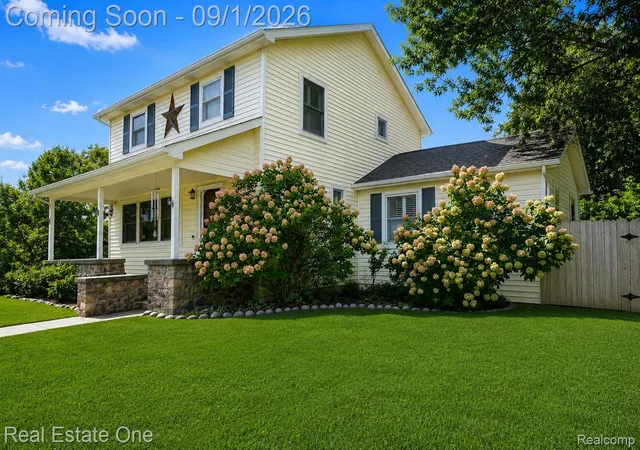 Photo 4 of Single family home for sale at 206 Broadway, Springfield Charter Township Oakland, MI 48350 | MLS# 20261035921 | Listing updated on 2026-09-01