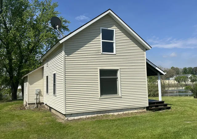 Homes for sale in Hillsdale City Hillsdale, MI | 154 W Saint Joe St, Hillsdale City Hillsdale, MI 49242 | MLS# 53026023185