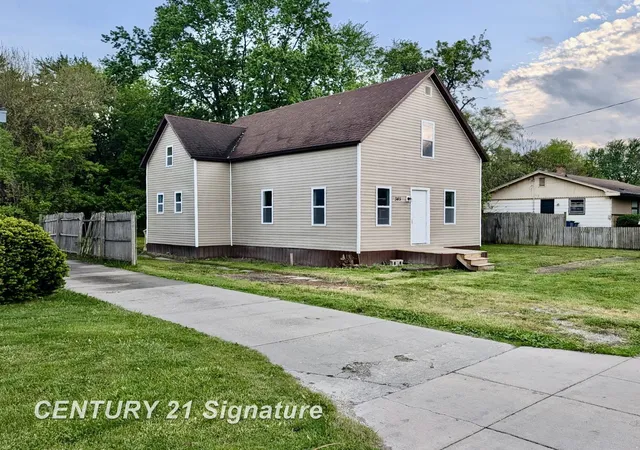 2nd image of 345 Shattuck Rd, Saginaw, MI 48604 | MLS# 61050208068