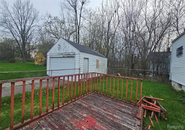 Photo 4 of Single family home for sale at 258 E Hobson Ave, Flint, MI 48505 | MLS# 20261036023 | Listing updated on 2026-07-06