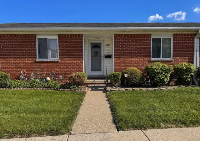 Homes for sale in Center Line, MI | 8751 Sterling St, Center Line, MI 48015 | MLS# 58050208074