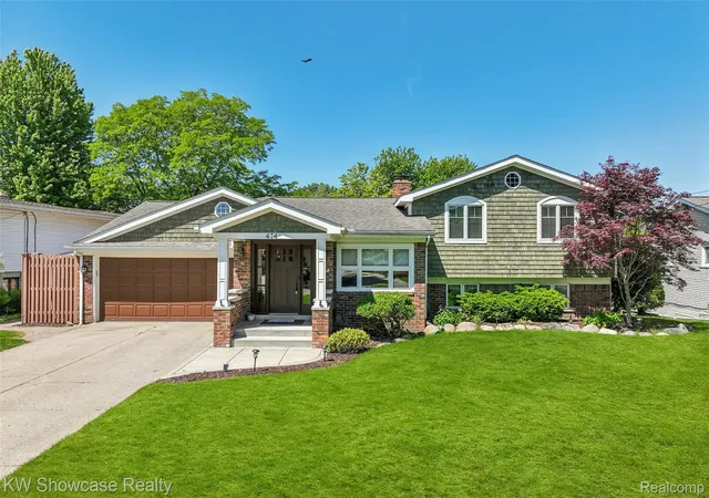1st image of 474 Beverly Island Dr, Waterford, MI 48328 | MLS# 20261036046
