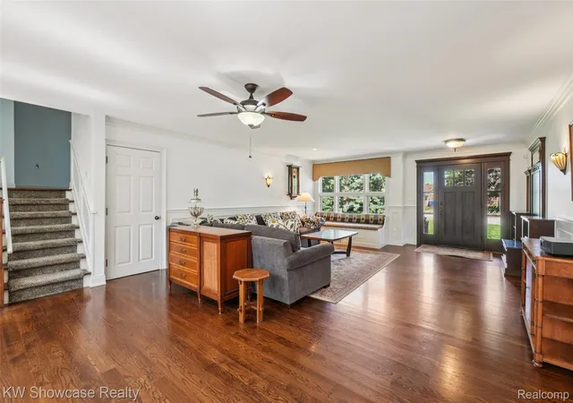 3rd image of 474 Beverly Island Dr, Waterford, MI 48328 | MLS# 20261036046