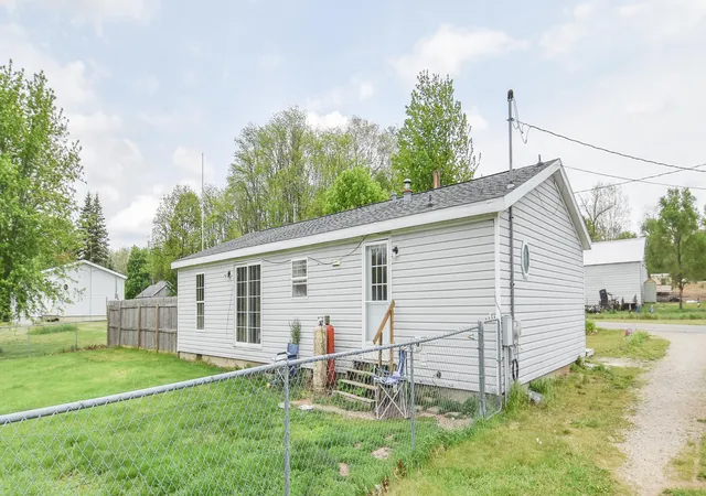 Homes for sale in Coldwater, MI | 444 Block Rd, Coldwater, MI 49036 | MLS# 62026023253