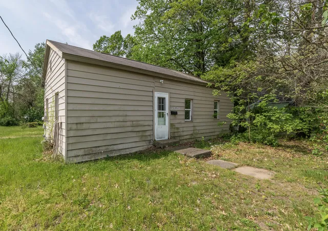 Homes for sale in Dowagiac, MI | 501 2nd Ave, Dowagiac, MI 49047 | MLS# 65026023264