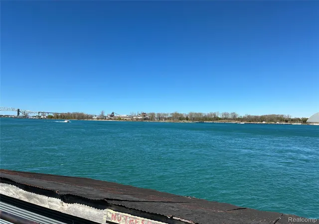 5th image of 804 Merchant St, Port Huron, MI 48060 | MLS# 20261036100
