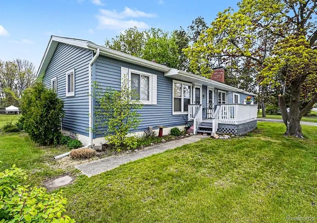 Homes for sale in Pinckney, MI | 4987 E M 36, Pinckney, MI 48169 | MLS# 20261036145