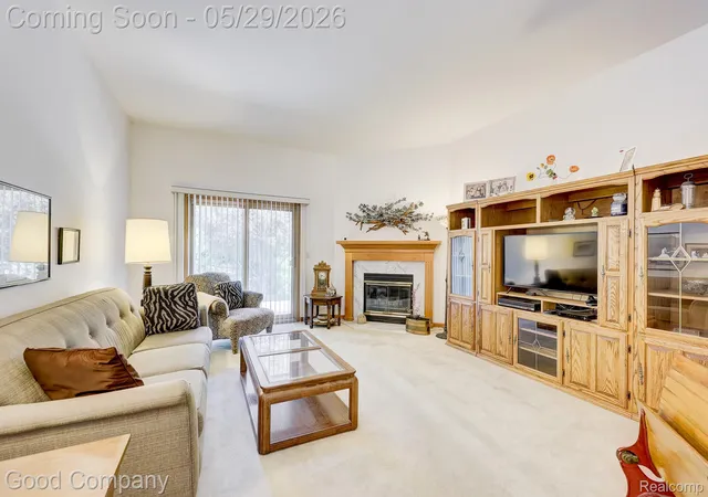 Listing Photo 4 - Condo for sale in building located at 4439 Larkspur Ct, Warren, MI 48092
