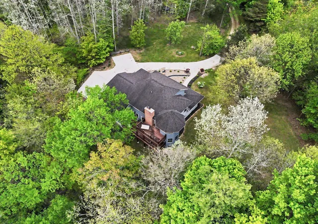 60th image of 14888 County Road 687, South Haven, MI 49090 | MLS# 66026023320