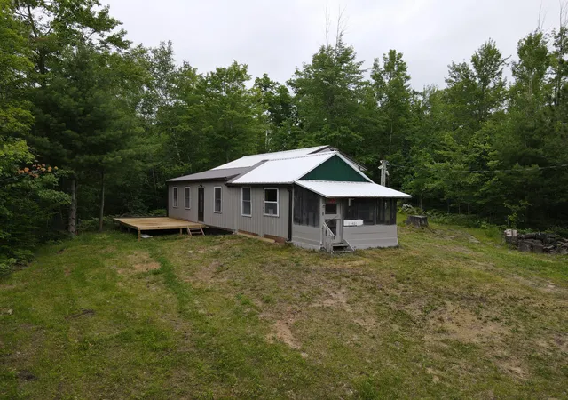 Photo 4 of Single family home for sale at 11401 Little George Lake Rd, Gladwin, MI 48624 | MLS# 53026023369 | Listing updated on 2026-09-01