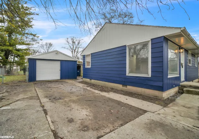 Photo 1 of Sale Pending at 4637 S Gregory St, Saginaw, MI 48601 | MLS# 61050208157 | Listing updated on 2026-06-22