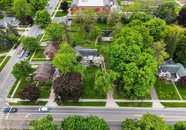 Homes for sale in Adrian, MI | 1011 W Maumee St, Adrian, MI 49221 | MLS# 81026023385