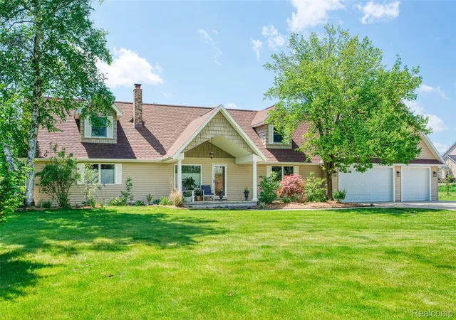 Homes for sale in Green Oak Township Livingston, MI | 13800 12 Mile Rd, Green Oak Township Livingston, MI 48178 | MLS# 20261036314
