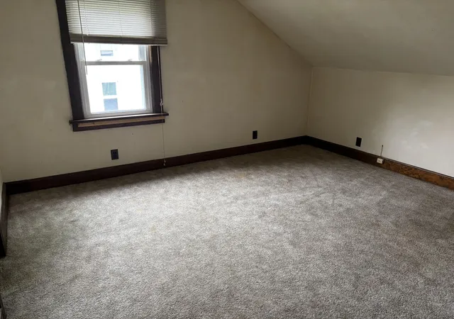 14th image of 202 N Clay St, Sturgis, MI 49091 | MLS# 68026023401