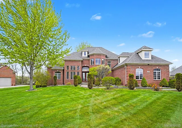 Homes for sale in Grand Blanc, MI | 16987 Kings Fairway Ln, Grand Blanc, MI 48439 | MLS# 20261036358