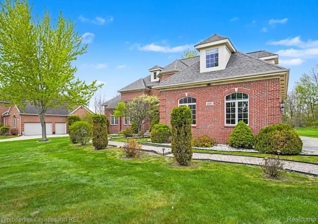Homes for sale in Grand Blanc, MI | 16987 Kings Fairway Ln, Grand Blanc, MI 48439 | MLS# 20261036358