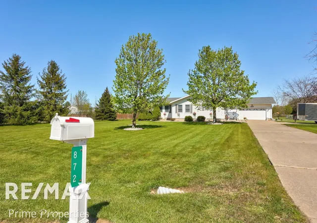 3rd image of 872 Huron Crest Dr, Bad Axe, MI 48413 | MLS# 5050208187