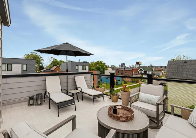 3rd image of 1803 Perry St #9, Detroit, MI 48216 | MLS# 81026023420