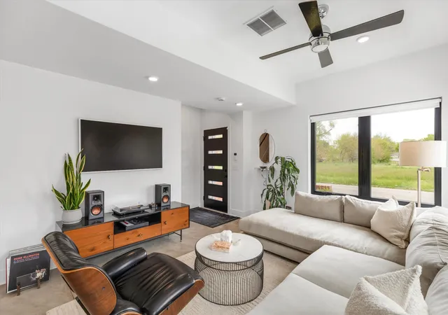 5th image of 1803 Perry St #9, Detroit, MI 48216 | MLS# 81026023420