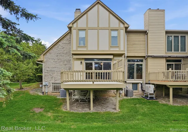 Photo 1 of Condo for sale at 2710 Maitland Dr, Ann Arbor, MI 48105 | MLS# 20261036384 | Listing updated on 2026-09-10