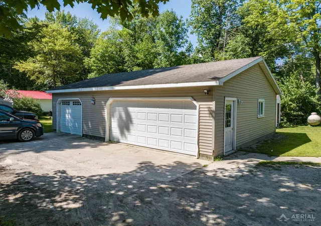 Photo 2 of Single family home for sale at 6970 Wickert Rd, Hale, MI 48739 | MLS# 77080068465 | Listing updated on 2026-08-19