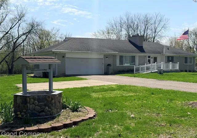 3rd image of 25400 Springbrook Dr, Farmington Hills, MI 48336 | MLS# 20261036424