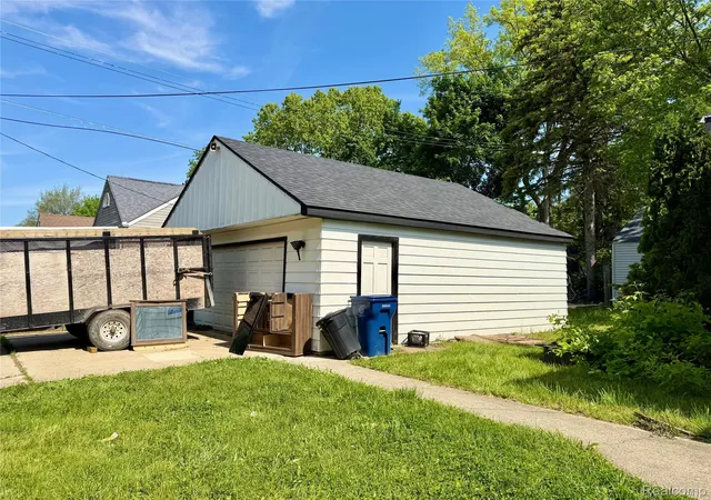 2nd image of 1601 N Ballenger Hwy, Flint, MI 48504 | MLS# 20261036444