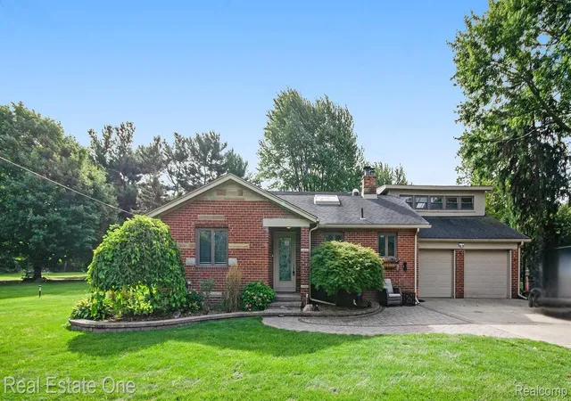 Photo 1 of Sale Pending at 35238 Moravian Dr, Sterling Heights, MI 48312 | MLS# 20261036499 | Listing updated on 2026-07-07