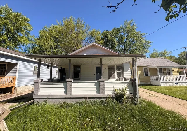 Photo 1 of Single family home for sale at 814 Alvord Ave, Flint, MI 48507 | MLS# 20261036508 | Listing updated on 2026-07-06