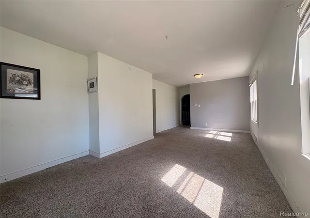 Photo 3 of Single family home for sale at 814 Alvord Ave, Flint, MI 48507 | MLS# 20261036508 | Listing updated on 2026-07-06