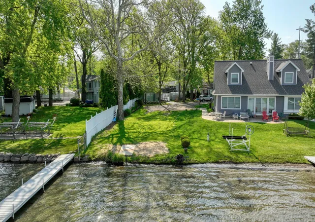 4th image of 2948 Russell Ct, Clarklake, MI 49234 | MLS# 55026023545