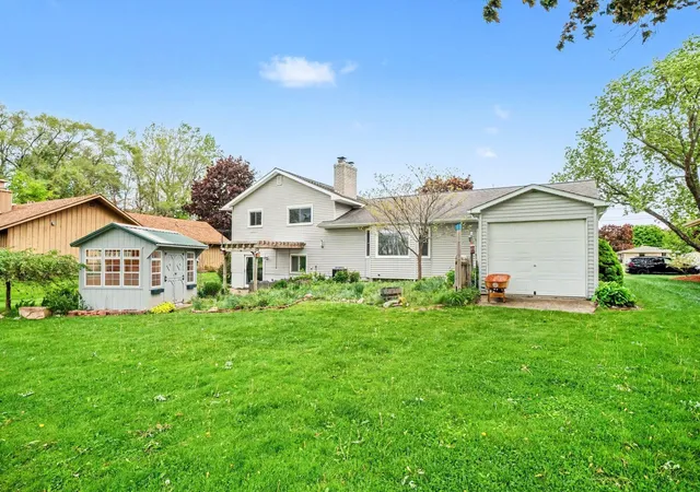 Homes for sale in Alma City Gratiot, MI | 937 Riverview Dr, Alma City Gratiot, MI 48801 | MLS# 79080068489