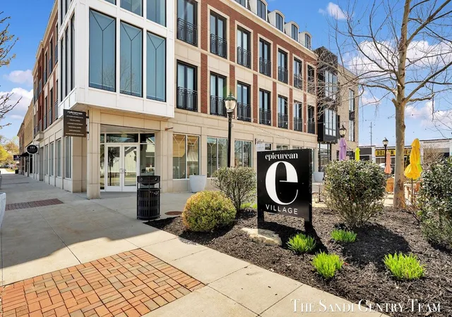 2nd image of 110 W Savidge St #203, Spring Lake, MI 49456 | MLS# 71026023571