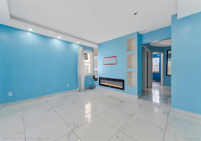 Photo 3 of Single family home for sale at 8040 Plainview Ave, Detroit, MI 48228 | MLS# 20261036614 | Listing updated on 2026-10-01