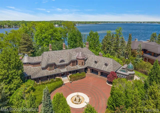 Homes for sale in Orchard Lake Village City Oakland, MI | 4740 Dow Ridge Rd, Orchard Lake Village City Oakland, MI 48324 | MLS# 20261036622