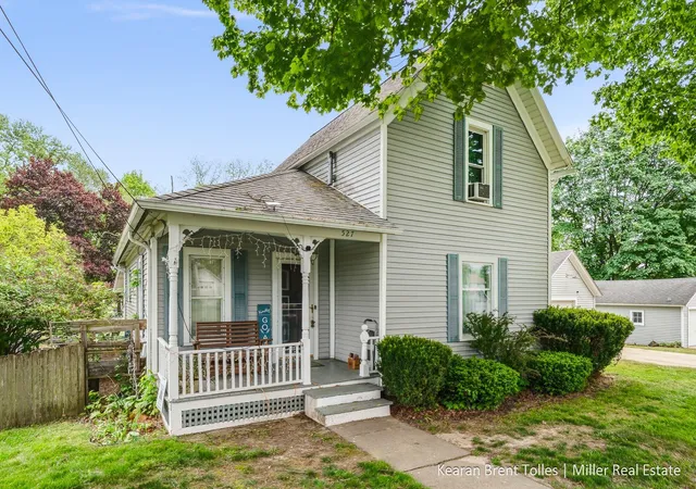 Photo 2 of Single family home for sale at 527 N Boltwood St, Hastings, MI 49058 | MLS# 65026023589 | Listing updated on 2026-07-29