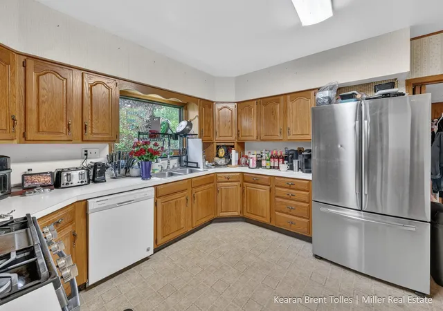 Photo 3 of Single family home for sale at 527 N Boltwood St, Hastings, MI 49058 | MLS# 65026023589 | Listing updated on 2026-07-29