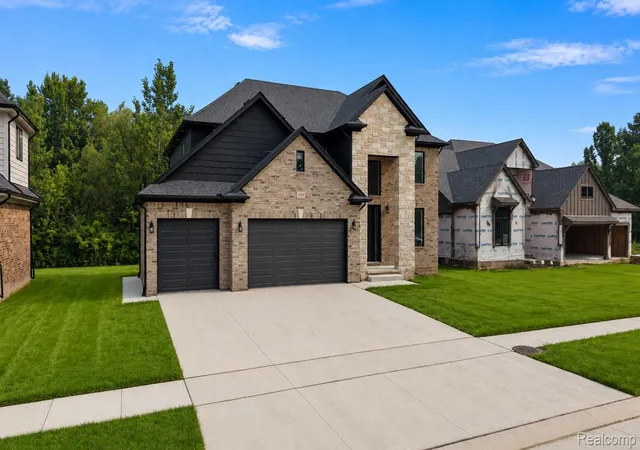 Photo 3 of Single family home for sale at 18901 Via Firenze Dr, Macomb, MI 48044 | MLS# 20261036647 | Listing updated on 2026-09-05