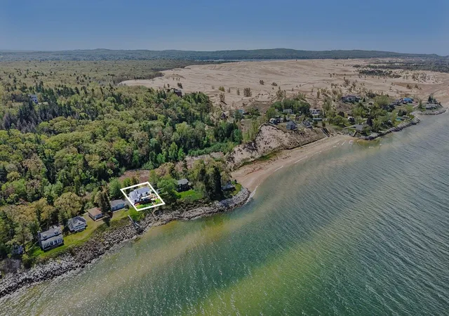 5th image of 3053 N Lakeshore Dr, Mears, MI 49436 | MLS# 65026023598