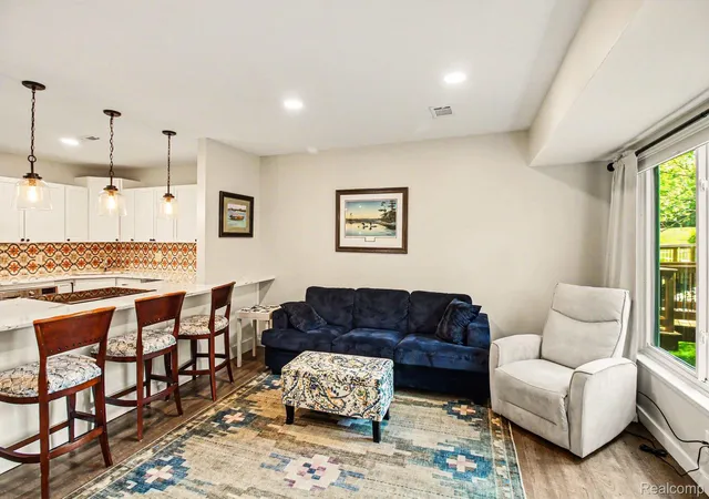 Listing Photo 5 - Condo for sale in building located at 851 Union St, MilfordVillage_Oakland, MI 48381 - Unit #40