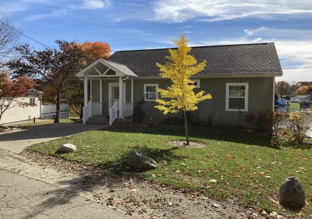 74th image of 51509 Summit St, Paw Paw, MI 49079 | MLS# 66026023615
