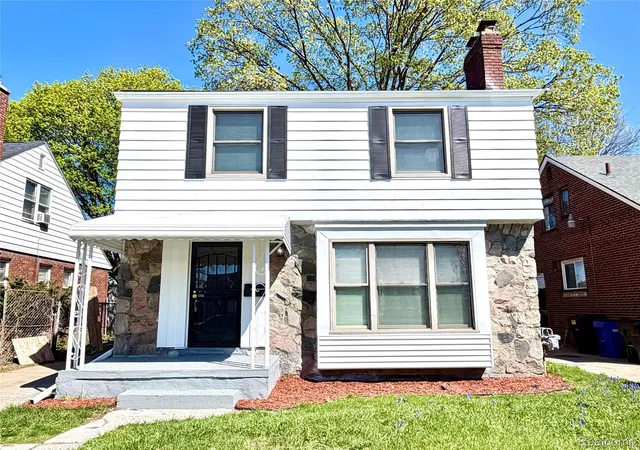 Photo 1 of Single family home for sale at 7200 W Outer Dr, Detroit, MI 48235 | MLS# 20261036689 | Listing updated on 2026-07-07