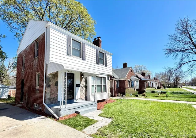 Photo 3 of Single family home for sale at 7200 W Outer Dr, Detroit, MI 48235 | MLS# 20261036689 | Listing updated on 2026-07-07